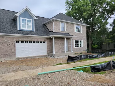 5806 58th St #5804, Clarendon Hills, IL 60514