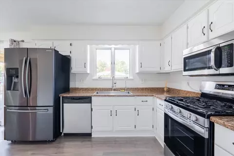 Kitchen - 305 Highpoint Rd, Normal, IL 61761 photo 3 of 3