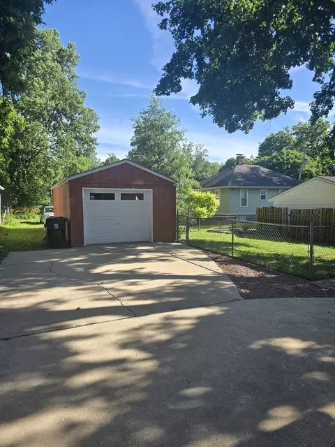 807 Apple St, Normal, IL 61761 photo 16