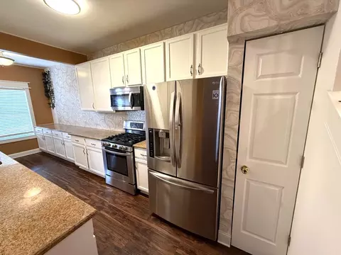 Kitchen - 2298 Reflections Dr, Aurora, IL 60502 photo 1 of 5