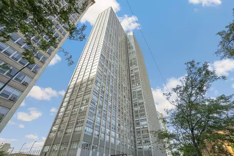 655 W Irving Park Rd #5308, Chicago, IL 60613