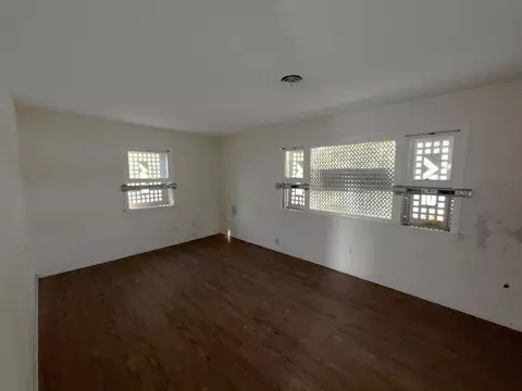 Living - 962 Oliver Ave, Aurora, IL 60506 photo 4 of 4