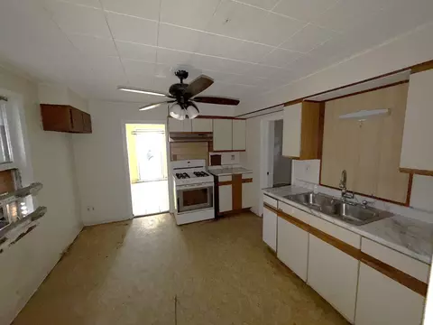 Kitchen - 962 Oliver Ave, Aurora, IL 60506 photo 1 of 1
