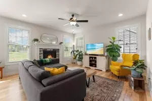 Living - 2011 Timberwood Ln, Chesterton, IN 46304 photo 1 of 2