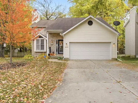 2606 Persimmon Pl, Bloomington, IL 61701 photo 1