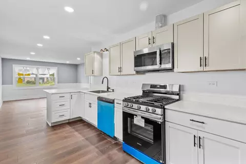 Kitchen - 16510 Marshfield Ave, Markham, IL 60426 photo 1 of 2