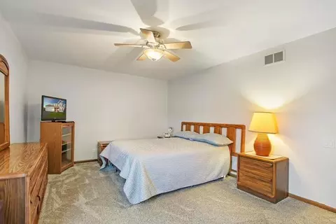 Bedroom - 962 Annandale Dr, Elgin, IL 60123 photo 3 of 3