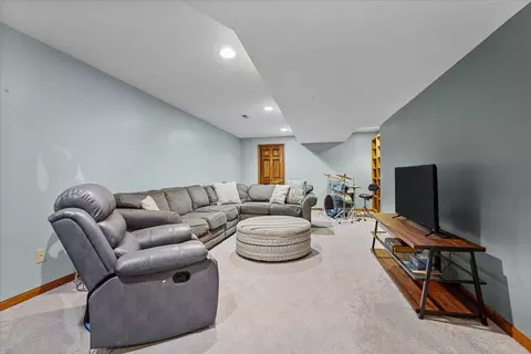 Other - 8 Stetson Dr, Bloomington, IL 61701 photo 4 of 6