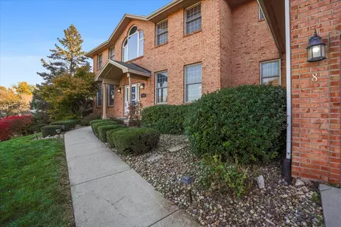 Exterior - 8 Stetson Dr, Bloomington, IL 61701 photo 6 of 6