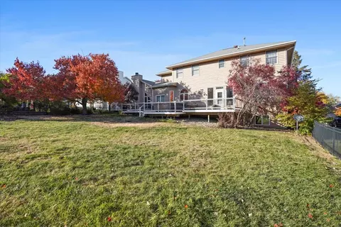 Exterior - 8 Stetson Dr, Bloomington, IL 61701 photo 2 of 6