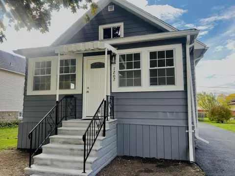 1207 Oakland Ave, Joliet, IL 60435