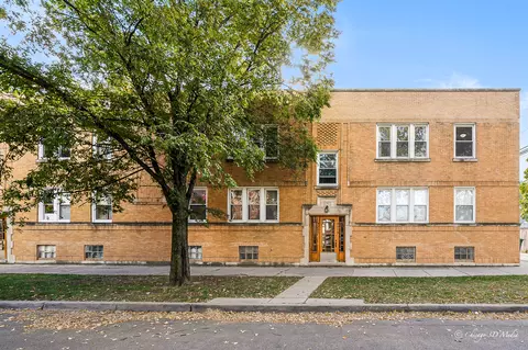 4309 W Roscoe St #2, Chicago, IL 60641