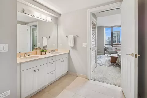 Bath - 21 E Huron St #1101, Chicago, IL 60611 photo 3 of 4