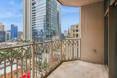 Exterior - 21 E Huron St #1101, Chicago, IL 60611 photo 2 of 4