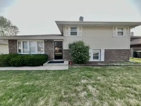 19202 Sherman St, Lansing, IL 60438