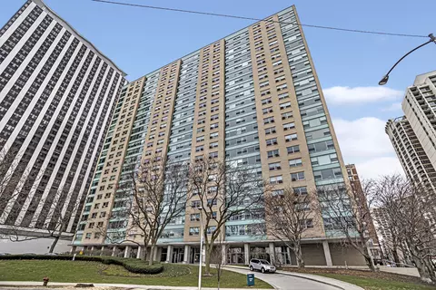 3180 N Lake Shore Dr #8C, Chicago, IL 60657