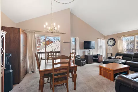 Dining - 1352 Fox Hound Trl, Beecher, IL 60401 photo 1 of 2