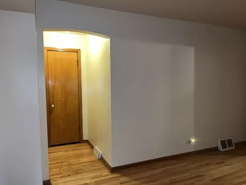 Entry Way - 1122 E 81st Pl, Chicago, IL 60619 photo 1 of 1