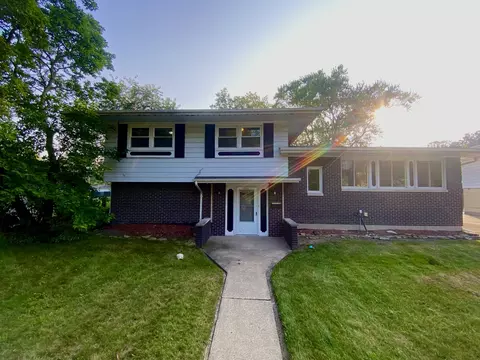 18964 Wildwood Ave, Lansing, IL 60438