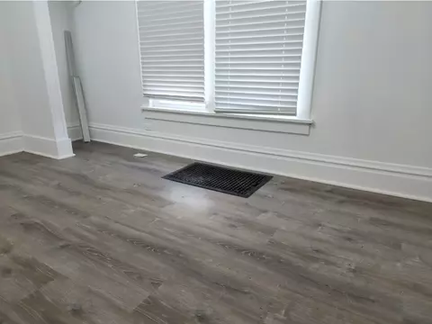Living - 616 2nd Ave, Aurora, IL 60505 photo 3 of 5