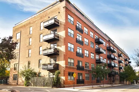 1735 W Diversey Pkwy #519, Chicago, IL 60614
