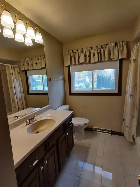8 N601 Stevens Rd, Elgin, IL 60124 photo 21