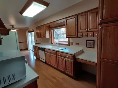 8 N601 Stevens Rd, Elgin, IL 60124 photo 2