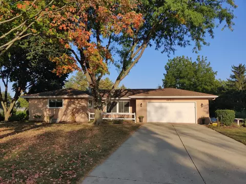 8 N601 Stevens Rd, Elgin, IL 60124