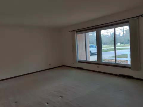 8 N601 Stevens Rd, Elgin, IL 60124 photo 12