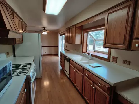 8 N601 Stevens Rd, Elgin, IL 60124 photo 3