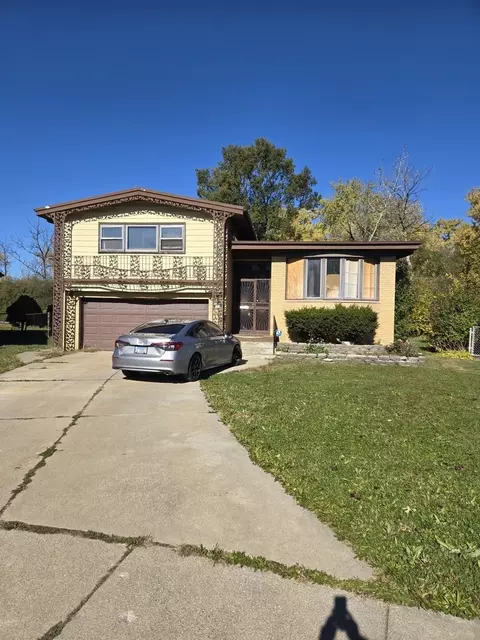 111 E 144th Ct, Harvey, IL 60426
