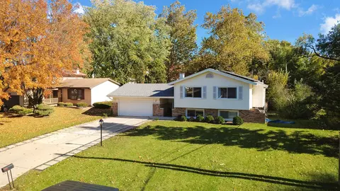 View/Area - 437 Eagle View Dr, Carol Stream, IL 60188 photo 1 of 2