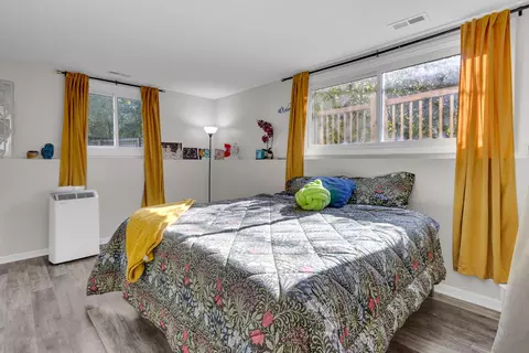 Bedroom - 437 Eagle View Dr, Carol Stream, IL 60188 photo 6 of 7