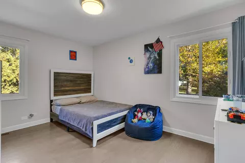 Bedroom - 437 Eagle View Dr, Carol Stream, IL 60188 photo 4 of 7