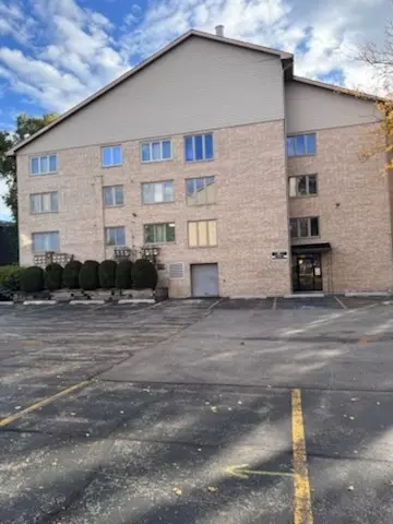 4530 W 93rd St #1B, Oak Lawn, IL 60453