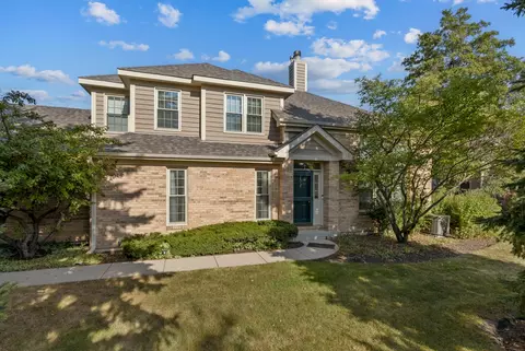 3701 King Charles Ln, Saint Charles, IL 60174
