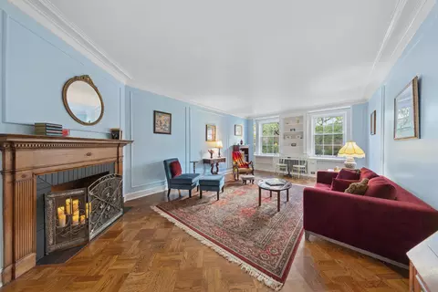 Living - 73 Elm St #3A, Chicago, IL 60611 photo 1 of 4