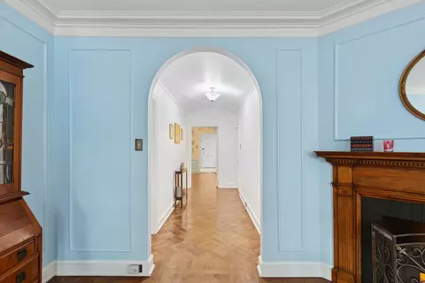 Entry Way - 73 Elm St #3A, Chicago, IL 60611 photo 1 of 3