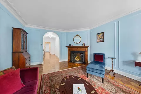 Living - 73 Elm St #3A, Chicago, IL 60611 photo 4 of 4