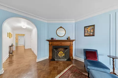 Entry Way - 73 Elm St #3A, Chicago, IL 60611 photo 2 of 3