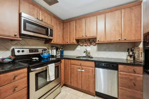 Kitchen - 40 E Delaware Pl #904, Chicago, IL 60611 photo 1 of 2