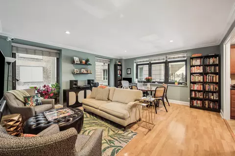 Living - 40 E Delaware Pl #904, Chicago, IL 60611 photo 1 of 4