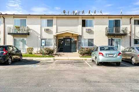 Exterior - 8896 David Pl #2E, Des Plaines, IL 60016 photo 7 of 8