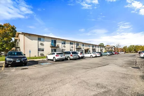 Exterior - 8896 David Pl #2E, Des Plaines, IL 60016 photo 8 of 8