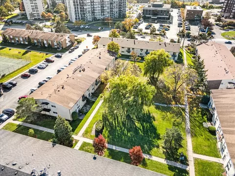 View/Area - 8896 David Pl #2E, Des Plaines, IL 60016 photo 1 of 4