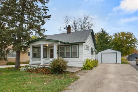 1134 Somonauk St, Sycamore, IL 60178