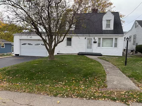 909 N Hennepin Ave, Dixon, IL 61021