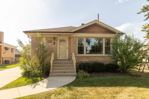 7349 W Crain St, Niles, IL 60714