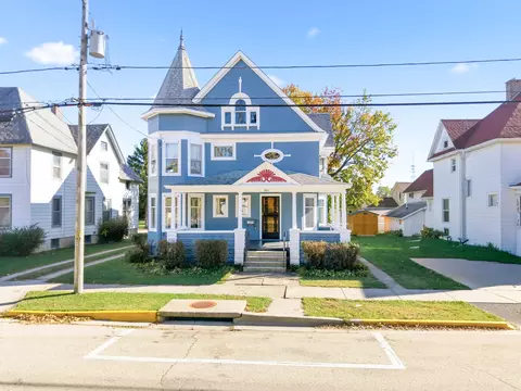 220 W Lincoln Ave, Belvidere, IL 61008