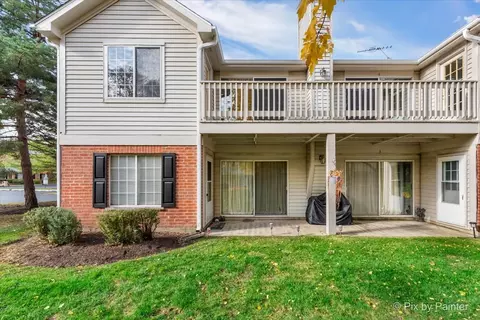 1349 Evergreen Dr #4, Palatine, IL 60074